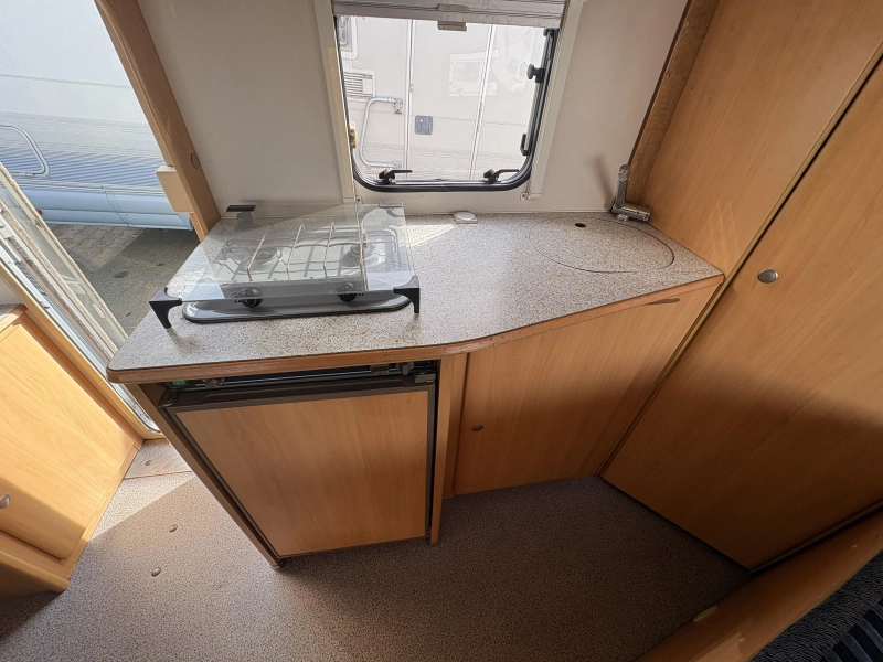 Dethleffs Advantage 6241 T FaceToFace,Vastbed,Luifel  foto: 9
