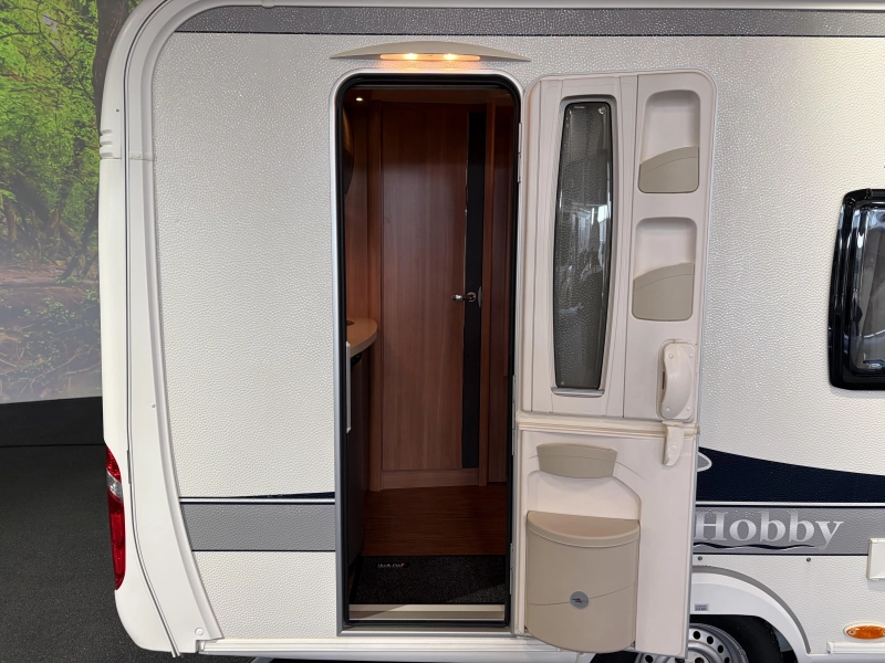 Hobby De Luxe 350 TB auvent / porte-v&eacute;los photo : 6