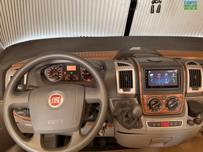 Hymer B 674SL foto: 12