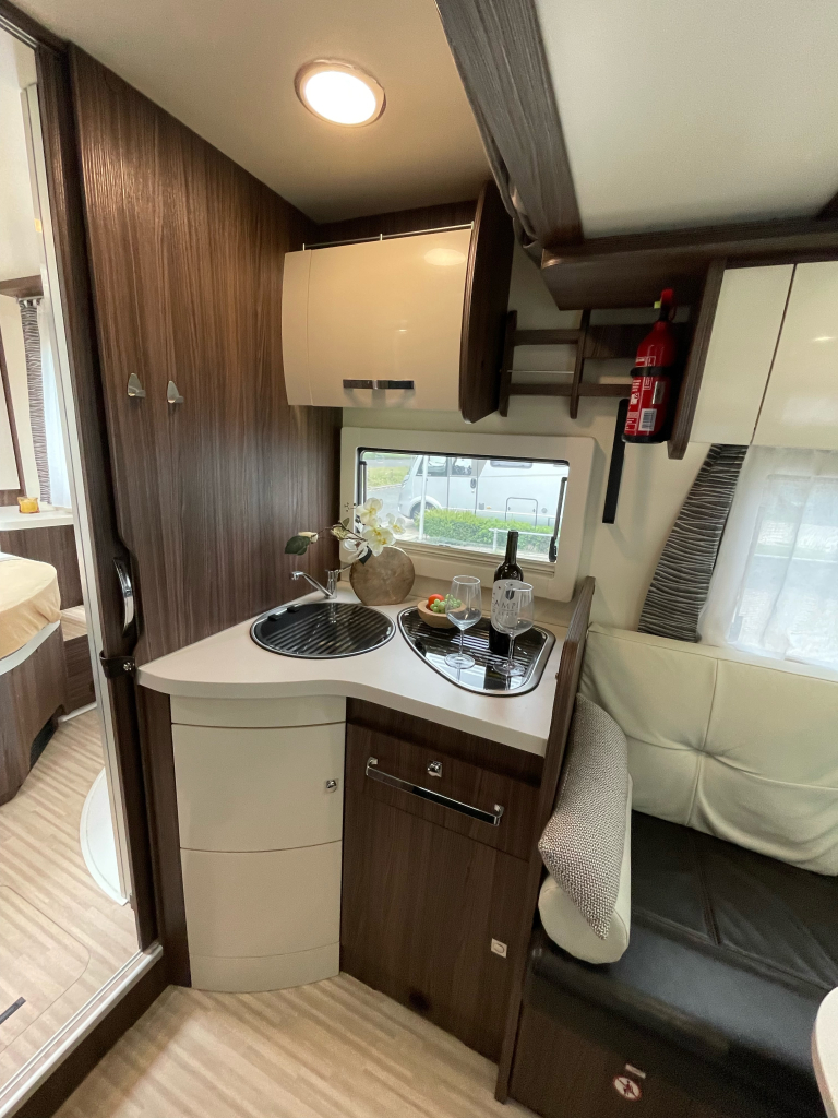 Chausson Cocoon 497 QUEENSBED + HEFBED AUTOMAAT AIRCO CAMERA  foto: 6