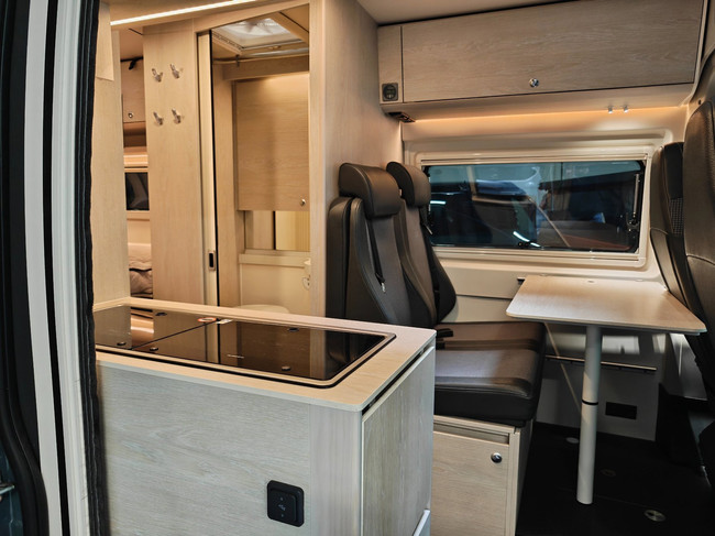 tourne mobil 6.4 Cruise 180CV Automatique - TOUTES SAISONS photo : 2