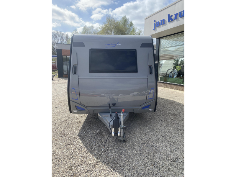 Caravelair Sport Line 455 Anniversary Line Ruime rondzit voorin 