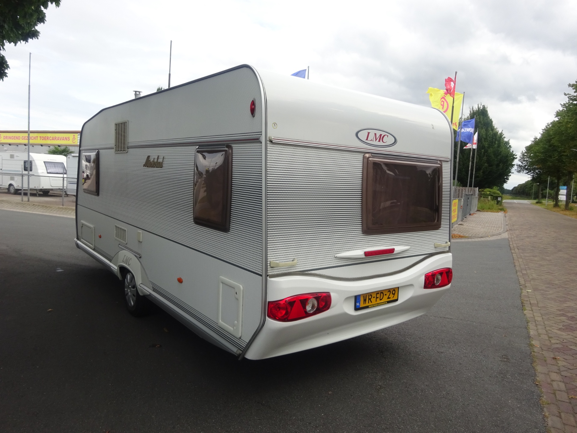 Lmc Munsterland 510 Frans Bed+Rondzit+Grote Koelkast en Mover foto: 6