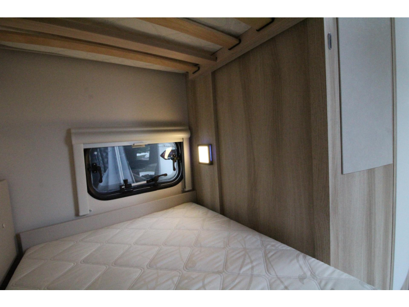 Hobby De Luxe 490 KMF Stapelbedden!  foto: 21