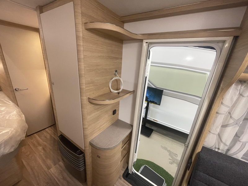 Fendt Bianco Selection 465 SFB +1700 kg+ €2000 korting  foto: 16