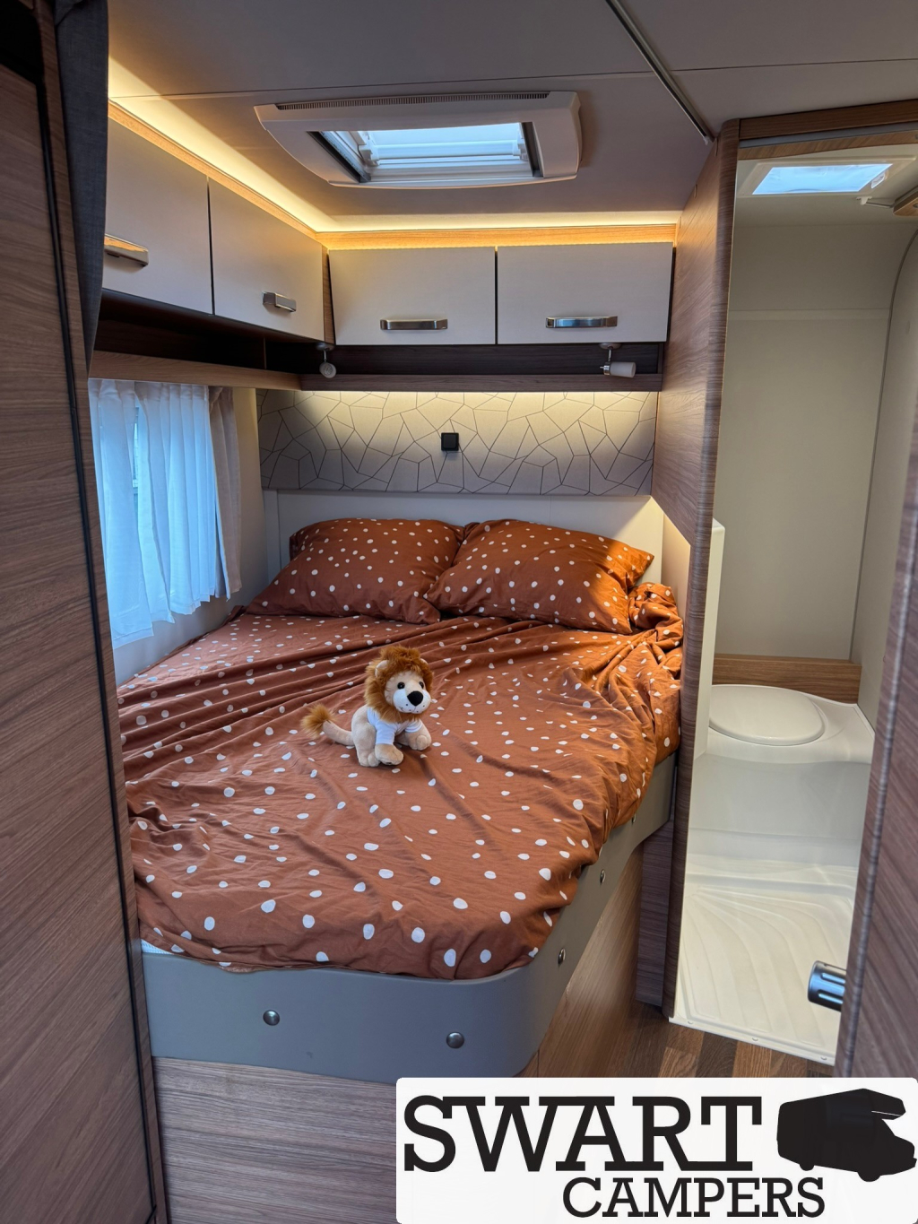 Weinsberg CaraCompact 600 MF Edition [pepper], French bed 140 hp Manual photo: 15