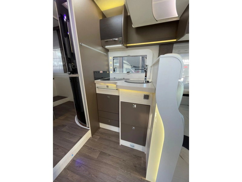 Chausson Welcome 728 EB Queensbed Hefbed 150 PK  foto: 16