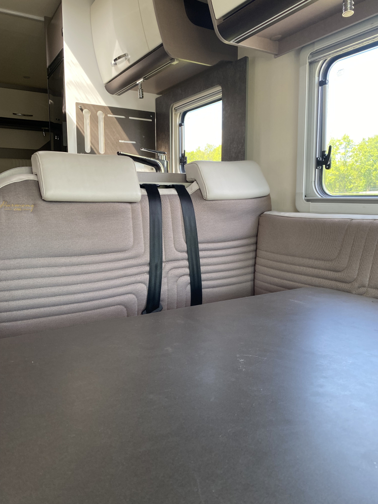 Bürstner AUTOMAAT Lyseo Harmony Line 690 G Half-integraal, Motor-airco, Enkele-bedden, Hefbed, Garage, Halve-treinzit, Draaistoelen, Bj. 2021 Marum  foto: 18
