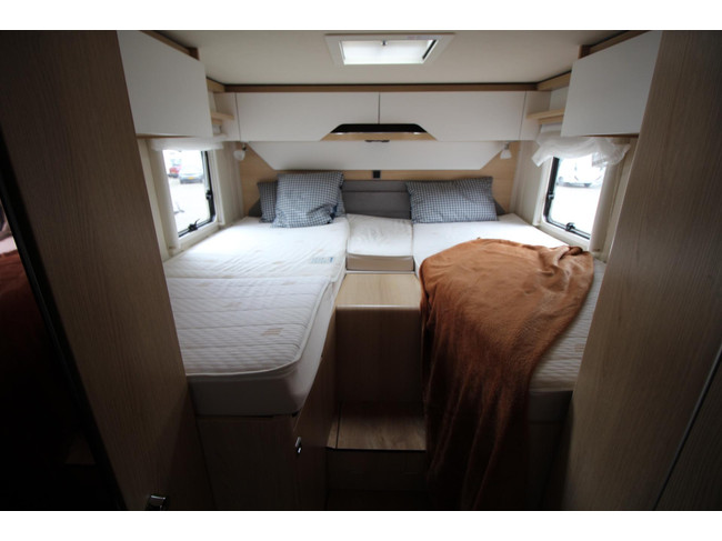 Hymer BMC-I 580 Drop-down bed | Solar | Bicycle rack | Automatic | Drop-down bed | Solar | Bicycle rack | 9-speed Auto photo: 20