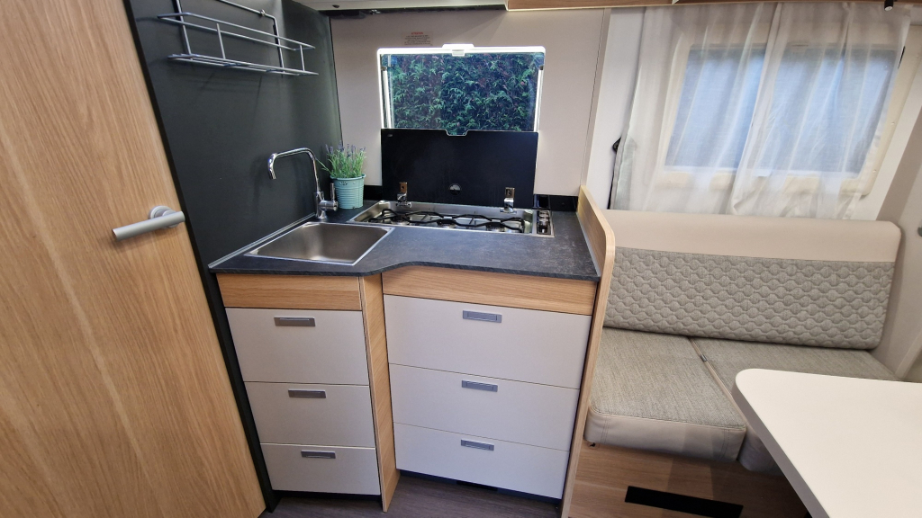 Adria Matrix 650 DC Foto: 10
