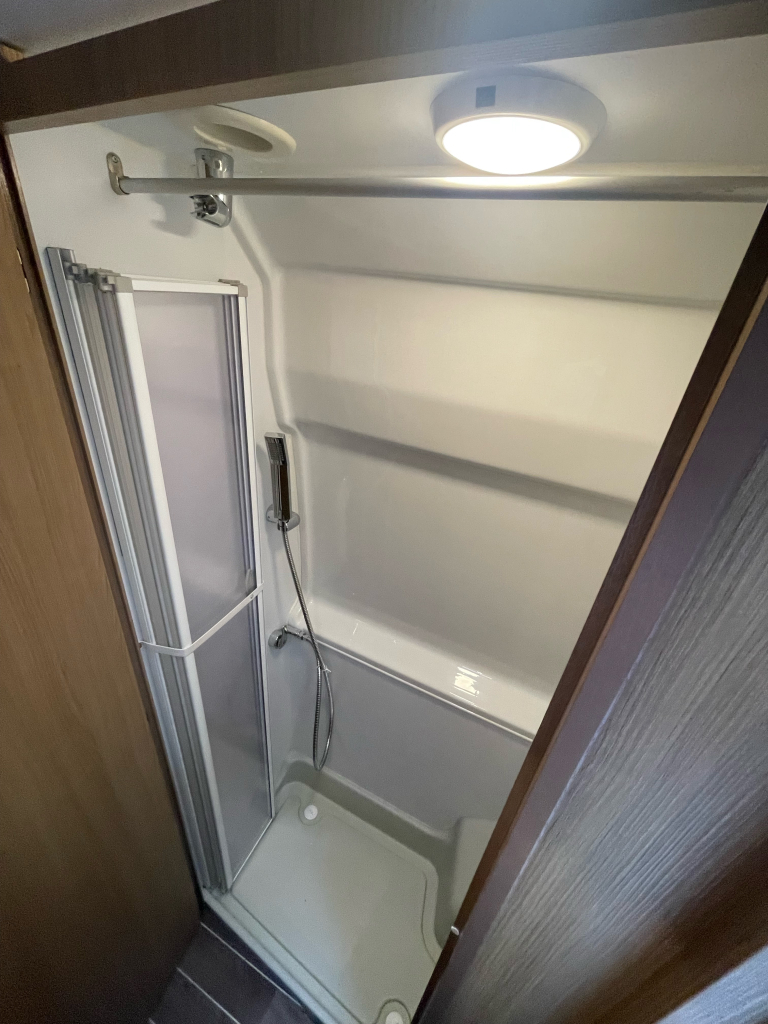 Adria Twin 640 SPX QUERBETT SOLARPANEL BEARLOCK EURO6 Foto: 10