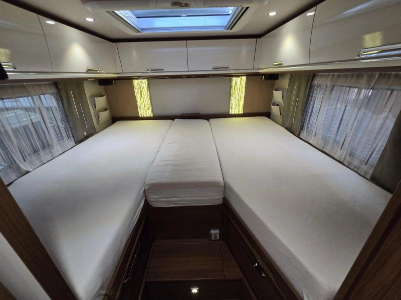 Niesmann+Bischoff Arto 85 LE Z.G.O.H B.J. 2015 Cloulin foto: 18