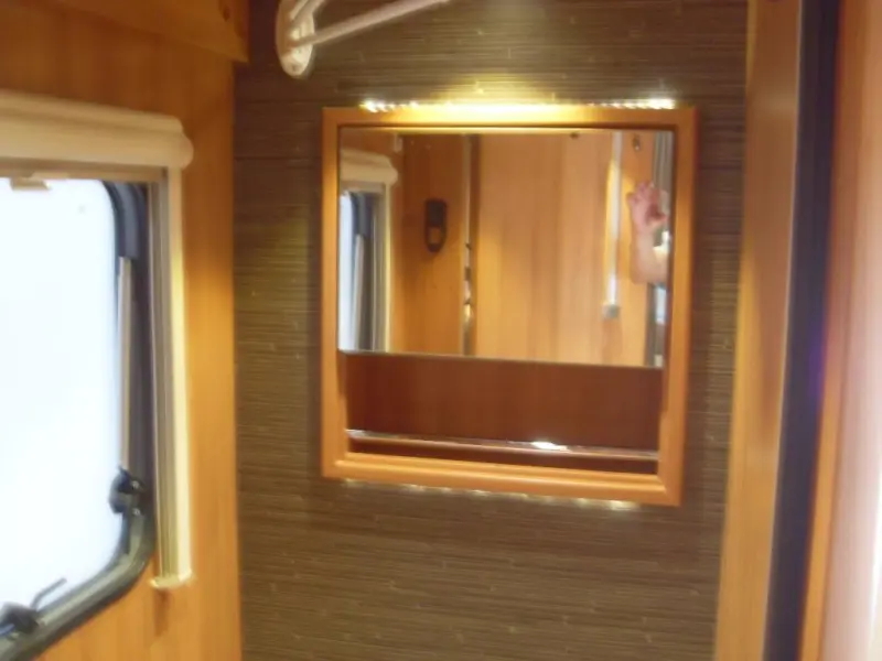 Eriba Nova Winner Edition 465 GL met Mover  foto: 8