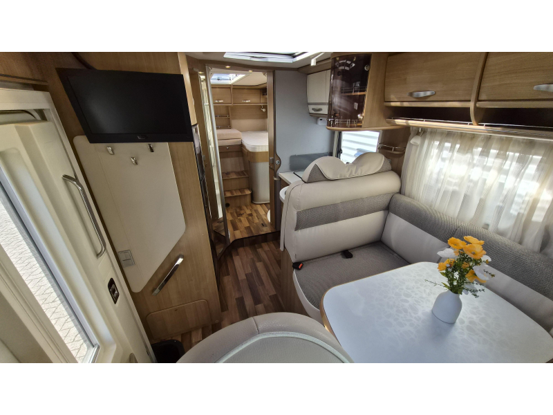 Hymer Tramp 678 Lengtebedden 150PK Heavy  foto: 6