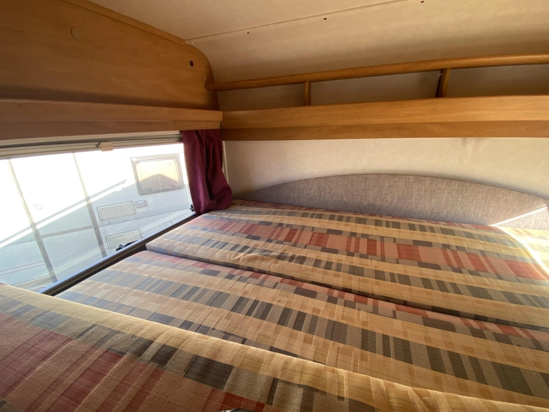 Hymer Camp 644 G 6 pers GROTE GARAGE 2,8  foto: 24