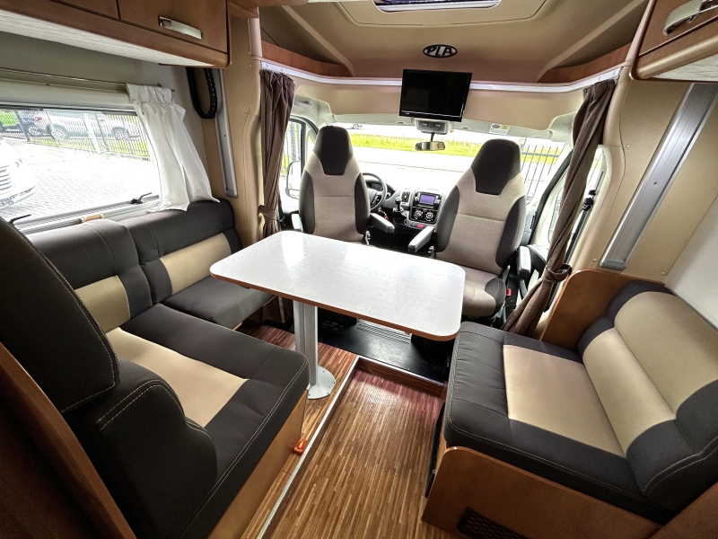 P.L.A. Camper Plasy 63 HP Dwarsbed/Hefbed/2016/6.2M  foto: 9