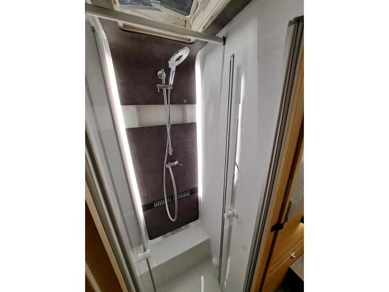 Adria Coral Plus 670 DL foto: 14
