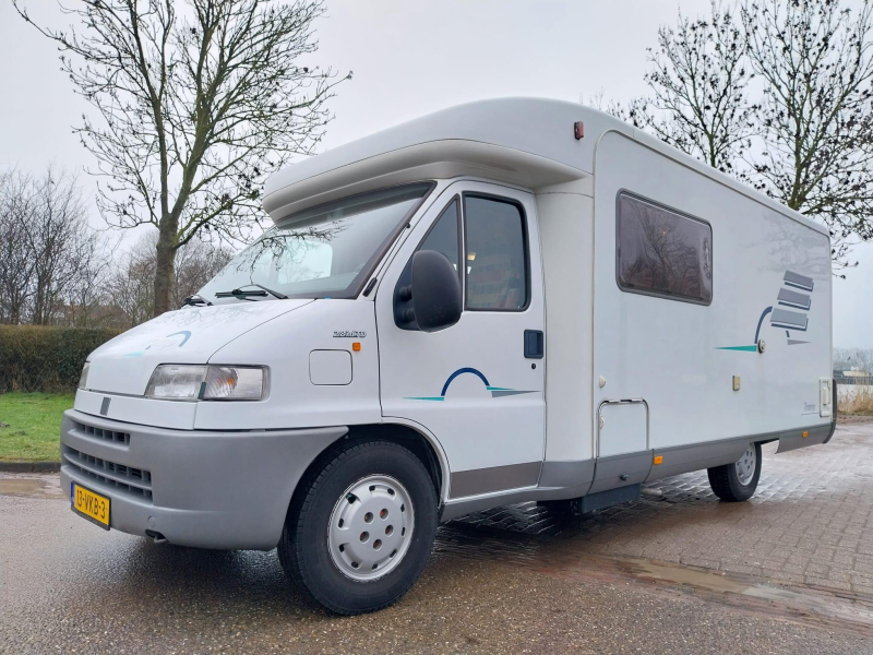Hymer Tramp met maxxfan, zonnepaneel  foto: 17