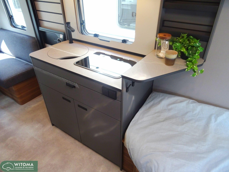 Eriba Novaline 442 example caravan photo: 10