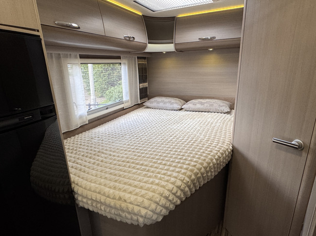 Adria Matrix Supreme M 657SF 150 cv Euro5 Renault Master **Excelente estado/4 asientos/6 plazas para dormir/Amplio sal&oacute;n/Alde/Panel solar foto: 18