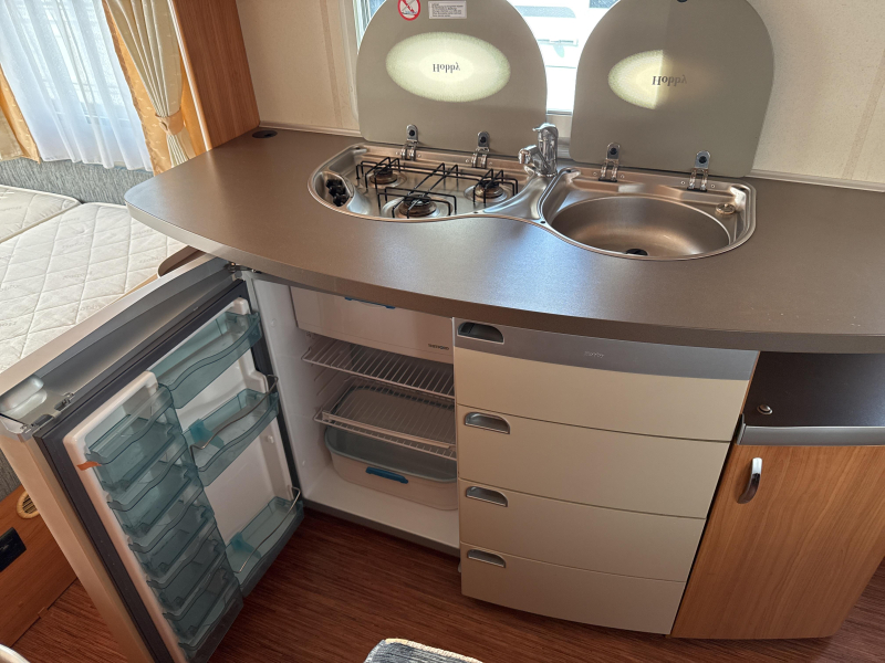 Hobby De Luxe 440 SF Airco/Mover/Awning photo: 4