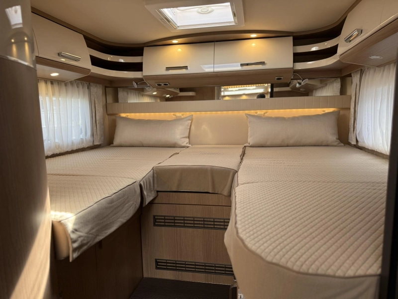 Carthago C-Tourer T 148 LE H Mercedes-Benz foto: 2