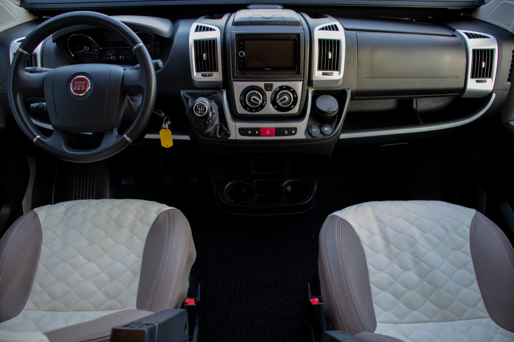 Karmann Davis 590 Skyroof foto: 41