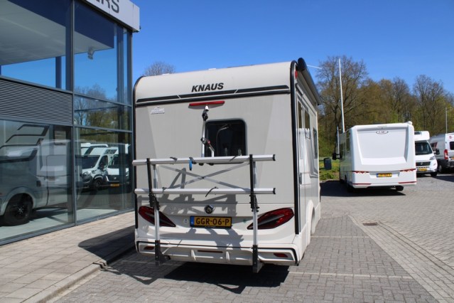 Zeer compacte Knaus Tourer VAN 500 LT Bulli AUTOMAAT voorzien van Face to Face salon (82  foto: 11