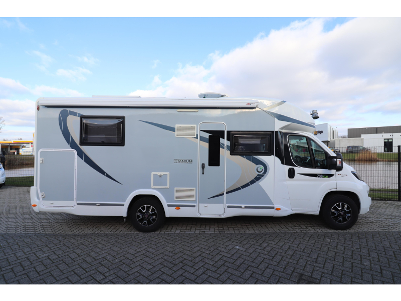 Chausson Titanium 738 XLB QUEENSBED + HEFBED  foto: 2