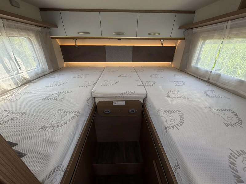 Carado Clever Edition 338 T Litio, 180CV Heossafe foto: 2