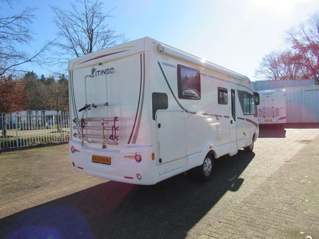 Itineo MB700 Fiat Integriert Queensbett und Hubbett Bj. 2016 Foto: 4
