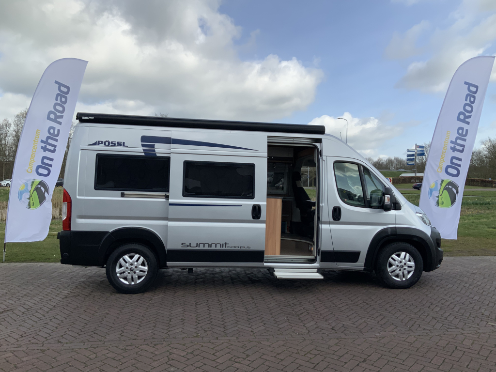 P&ouml;ssl Summit 600 Kastenwagen, 2.3 160 PS, mit Steuerkette, Querbett, Motorklimaanlage, Drehsitze, Bj. 2018 Camper centrum on the road Marum Foto: 1