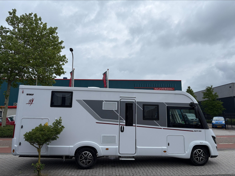Rapido 896 F Heavy Chassis + Automatik Foto: 1