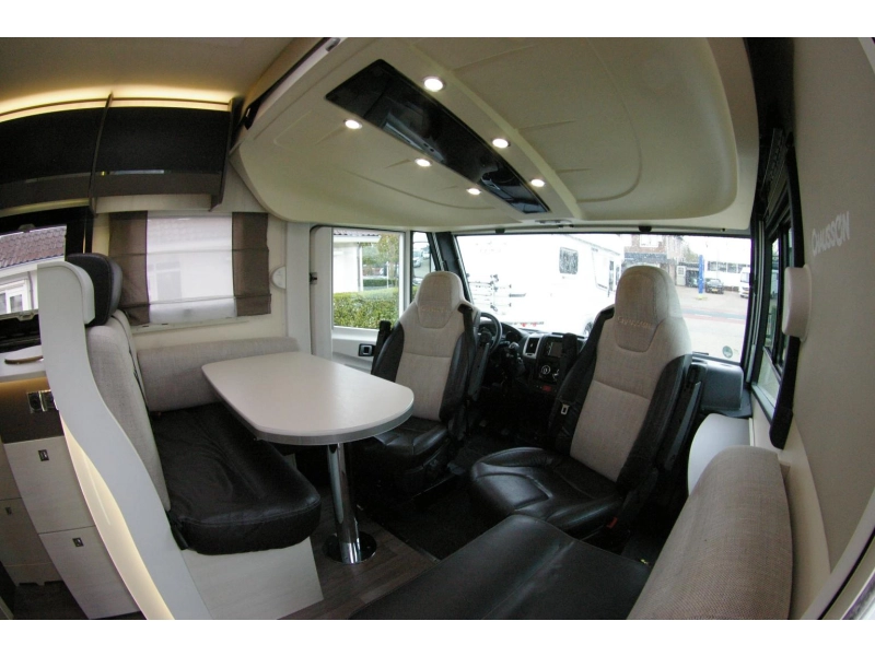 Chausson Exaltis 6028 EB Queensbed, Hefbed.  foto: 6