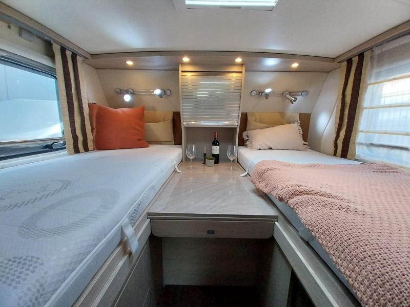 Bürstner Nexxo 728 T Met extra lage enkele bed  foto: 13
