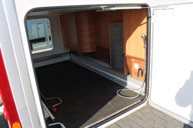 Carthago Chic C Line I 5.0 1e eigenaar Fiat 3.0 liter 160 pk 4250 kg chassis enkele bedden 5 zitplaatsen (122  foto: 12