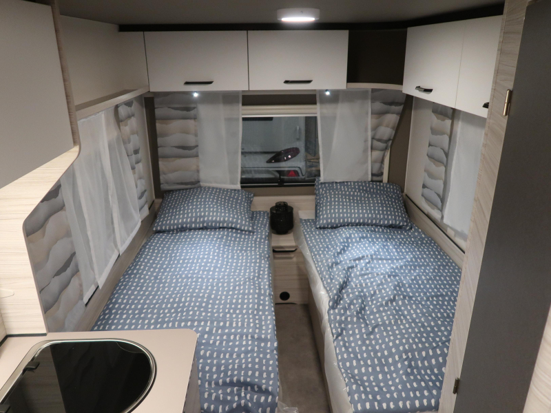 Dethleffs C'Joy 460 LE SINGLE BEDS, LIGHTWEIGHT photo: 18
