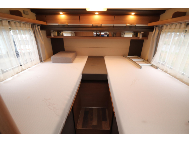 Knaus Sky Wave 700 MEG 4-Persoons/Enkele bedden  foto: 21