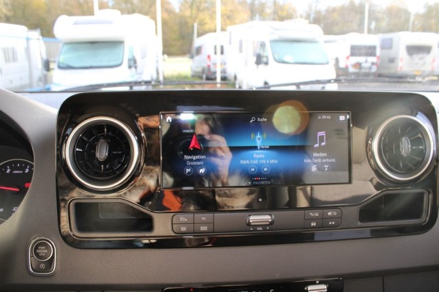 Volledig luchtgeveerde Hymer B ML I 780 9 G Tronic Automaat 170 pk Mercedes 417 CDI (53  foto: 6