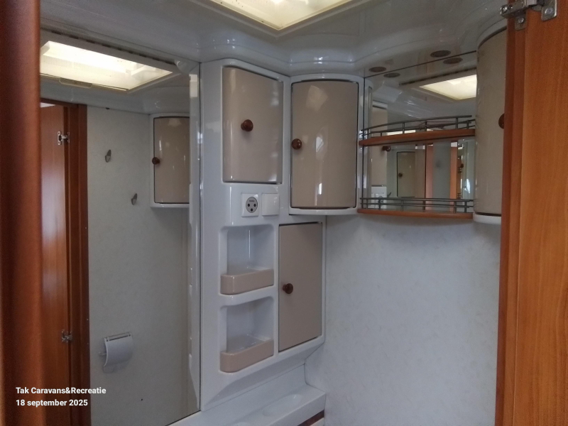 Hobby Excellent 440 SF sehr gepflegter Wohnwagen Foto: 12