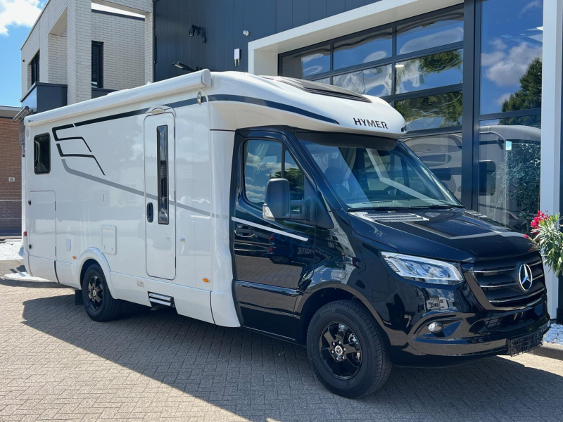Hymer Tramp 680 automaat, enkele bedden  foto: 17