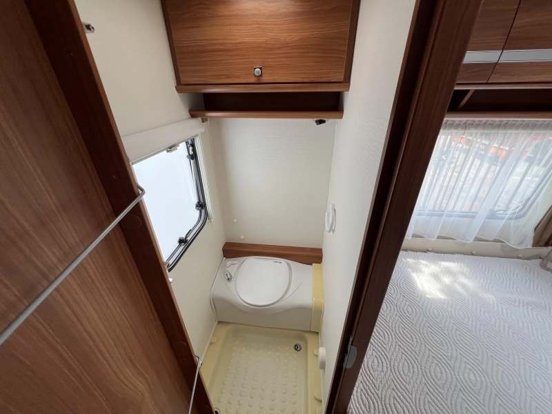 Dethleffs Nomad 450 DB Mover, Avance, Mosquitera foto: 10
