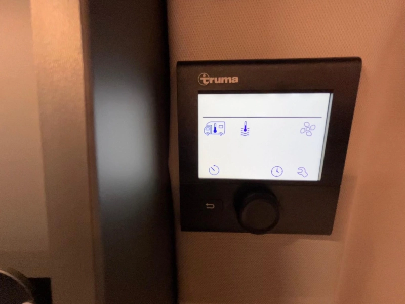 Adria Twin 600 SLB Select Spring Edition automaat  foto: 12