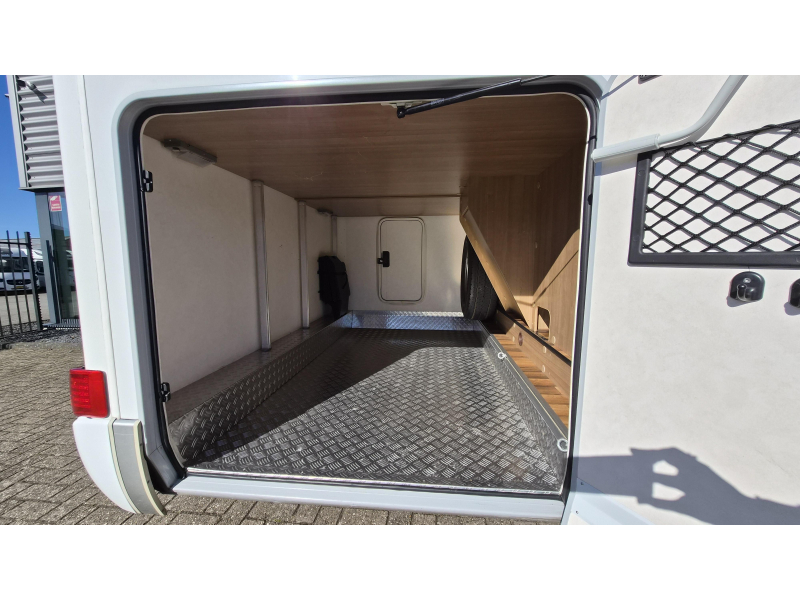 Hymer Tramp 678 Lengtebedden 150PK Heavy  foto: 18