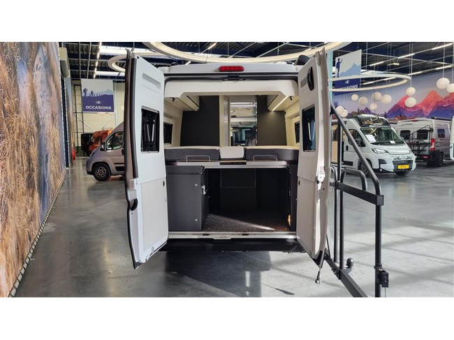 Adria Twin Supreme 640 SLB foto: 11