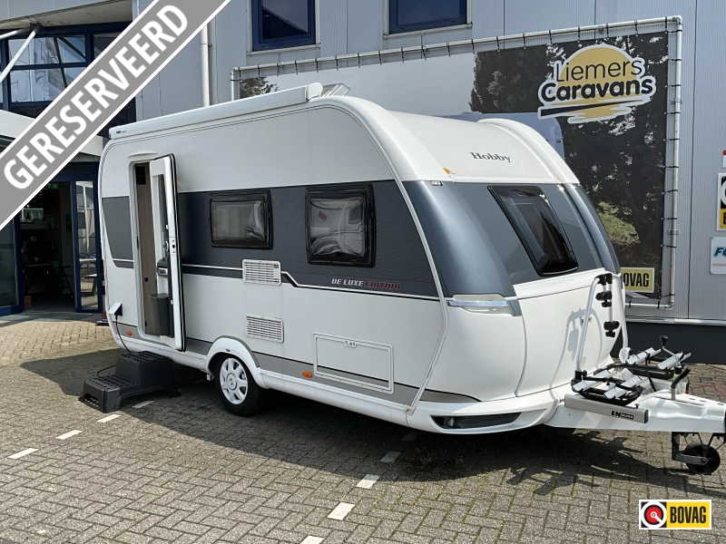 Hobby De Luxe Edition 440 SF MOVER-VOORTENT-LUIFEL