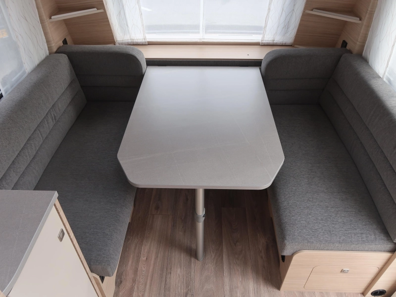 Fendt Bianco Activ 495 SFE MET DWARS KEUKEN !  foto: 5