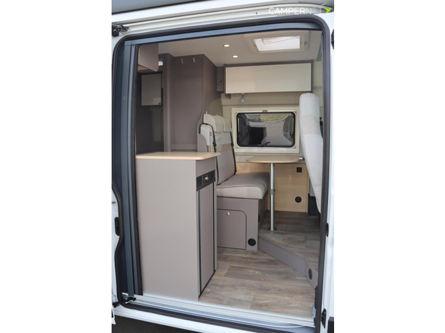 LMC Innovan 640 140cv Autom&aacute;tico | Camas individuales | Toldo | Techo panor&aacute;mico | Ventanas empotradas | Control de crucero | Nuevo disponible en stock | foto: 5