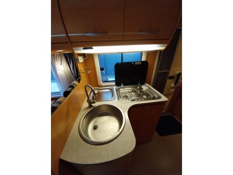 Hymer Hymermobil 544 B trekhaak en xxl koelkast  foto: 6
