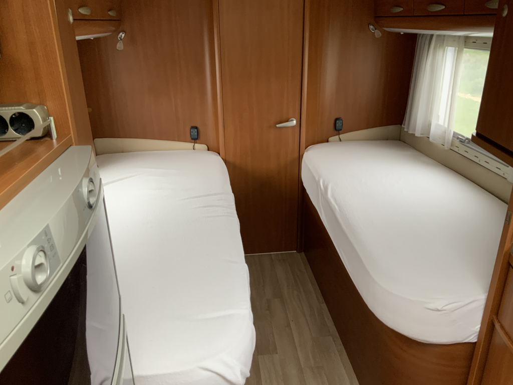 Chausson Allegro 96 – enkele bedden laag, wc en doucheruimte achter, zeer nette camper bj. 2009 Camper centrum On The Road  foto: 7